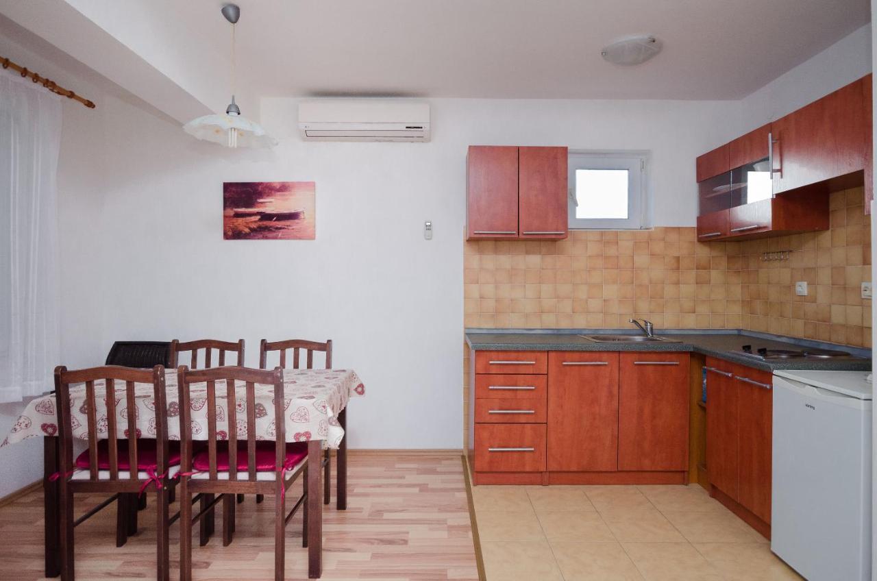 Apartments Blazenka Banjol Ngoại thất bức ảnh