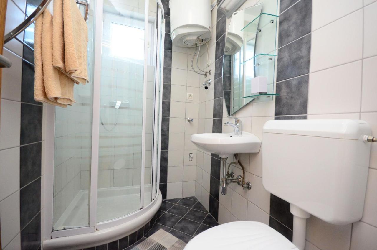 Apartments Blazenka Banjol Ngoại thất bức ảnh