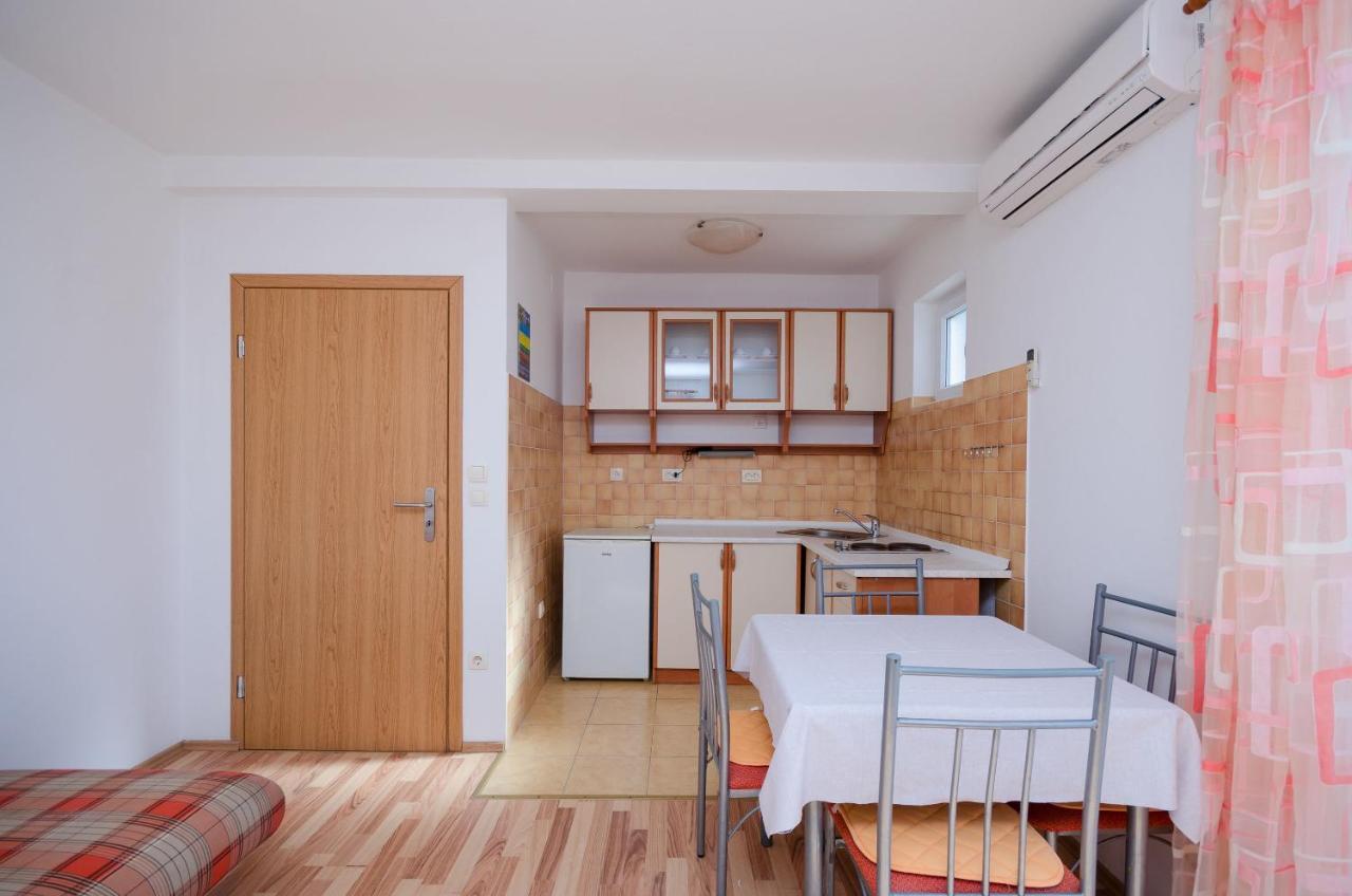 Apartments Blazenka Banjol Ngoại thất bức ảnh